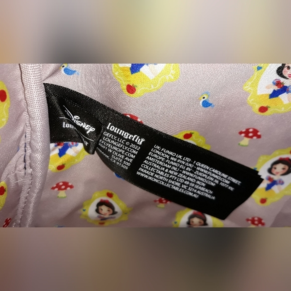 Loungefly Disney Snow White & the Seven Dwarves Beds Allover Print Mini Backpack - Picture 8 of 11